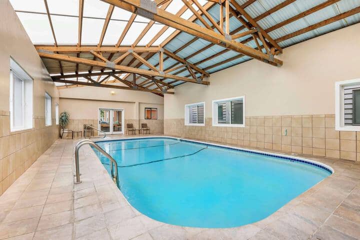 Pool 29 of 37